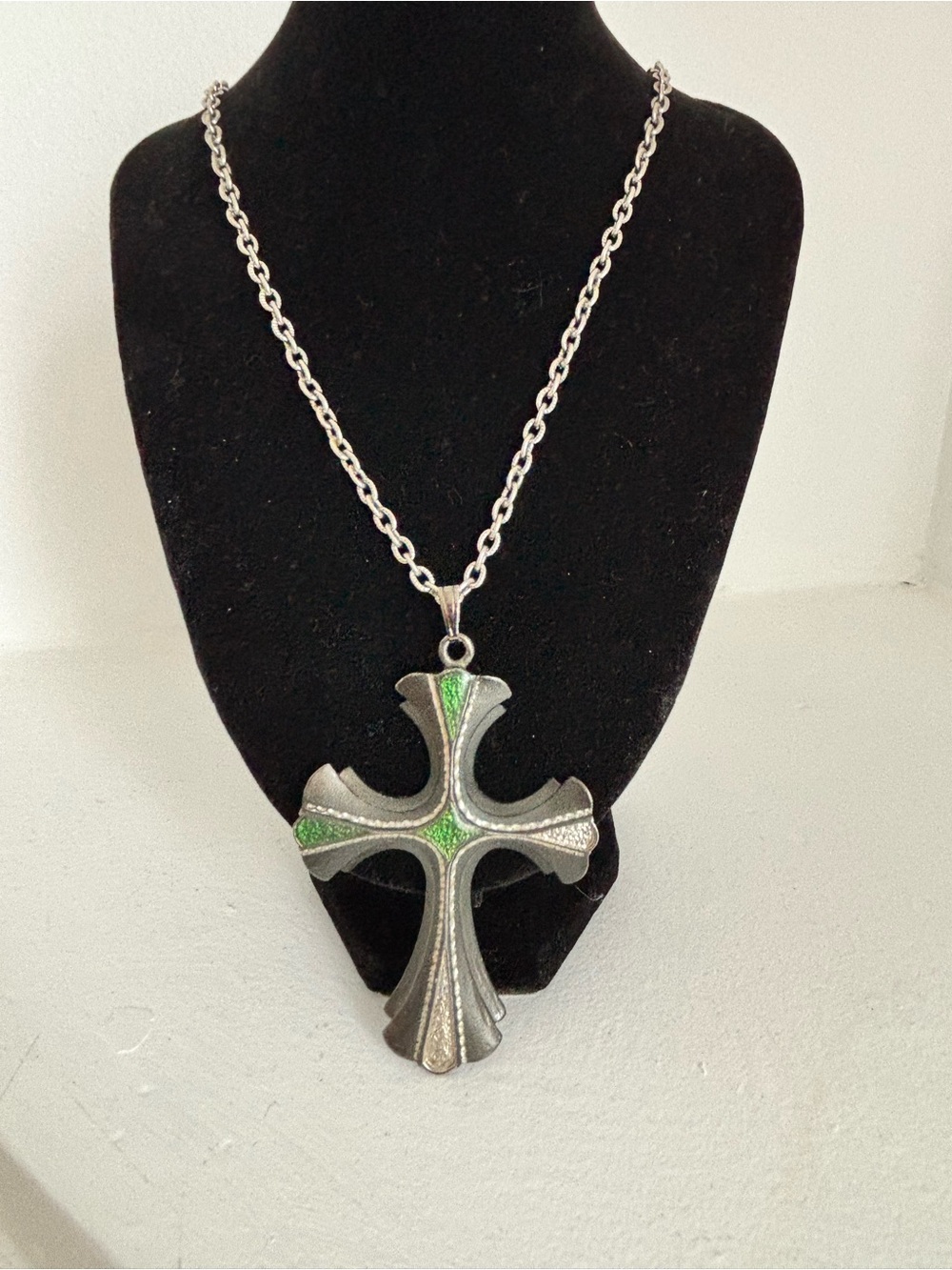 Vintage Sarah Coventry 1976 Limited Edition Cross Necklace
